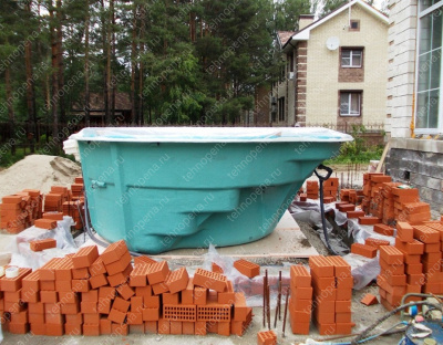 Утепление композитного бассейна ППУ